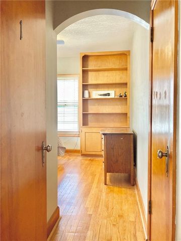 406 S 6th Street, Burlington, KS 66839