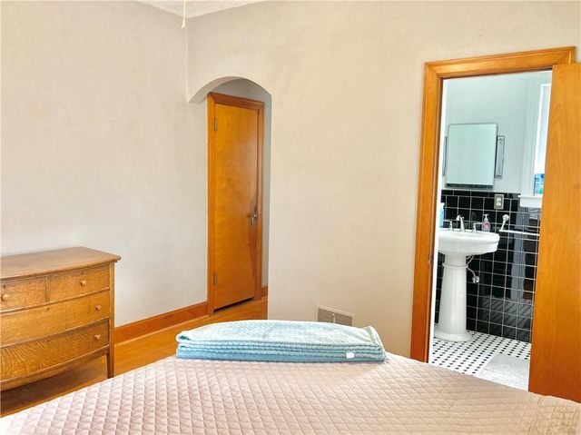 406 S 6th Street, Burlington, KS 66839