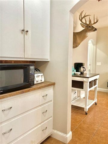406 S 6th Street, Burlington, KS 66839
