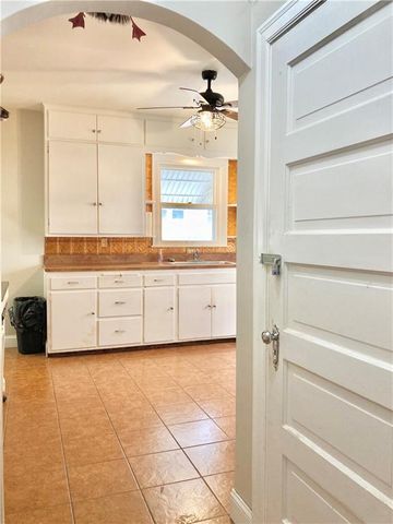 406 S 6th Street, Burlington, KS 66839