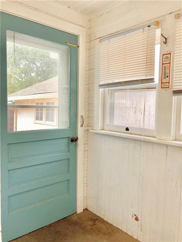 406 S 6th Street, Burlington, KS 66839