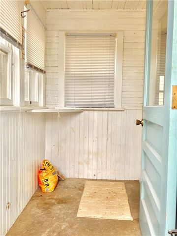 406 S 6th Street, Burlington, KS 66839