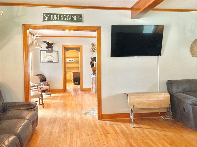 406 S 6th Street, Burlington, KS 66839