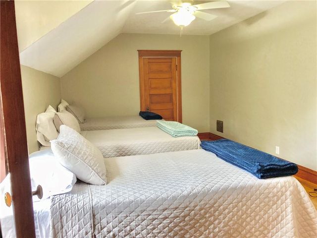 406 S 6th Street, Burlington, KS 66839
