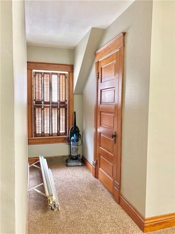 406 S 6th Street, Burlington, KS 66839