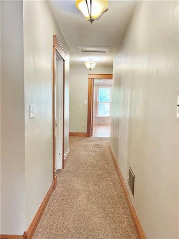 406 S 6th Street, Burlington, KS 66839