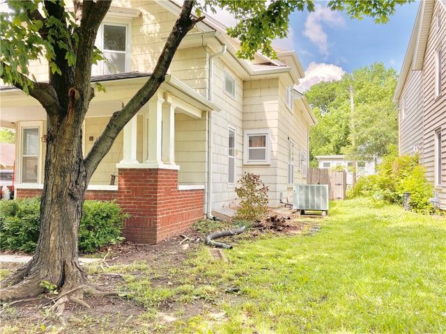 406 S 6th Street, Burlington, KS 66839