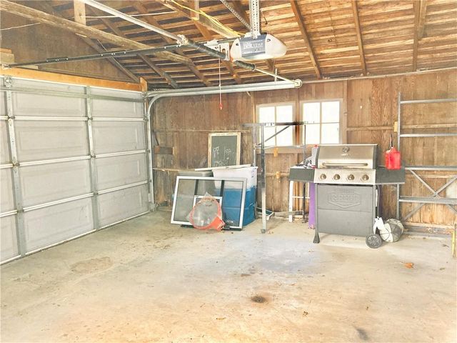 406 S 6th Street, Burlington, KS 66839