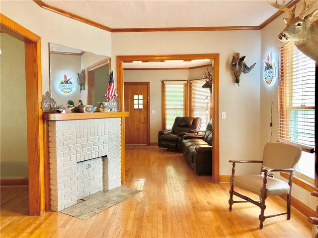 406 S 6th Street, Burlington, KS 66839
