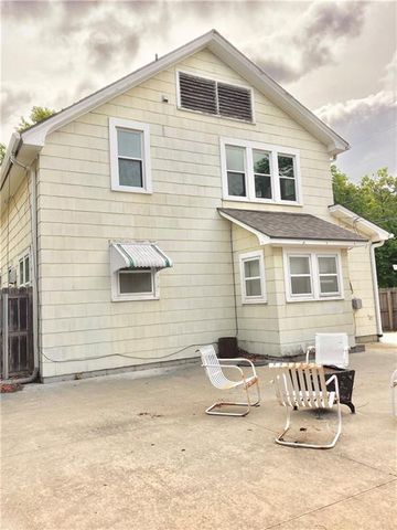 406 S 6th Street, Burlington, KS 66839