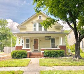 406 S 6th Street, Burlington, KS 66839