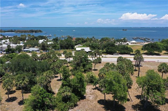 1531 Us Highway 1 Highway, Sebastian, FL 32958