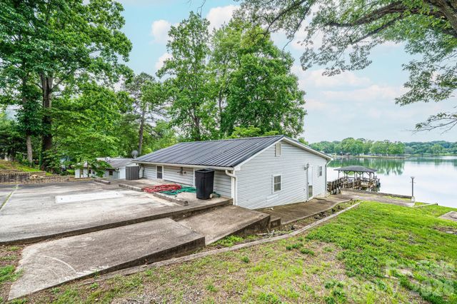 4566 Windward Lane, Catawba, NC 28609