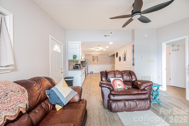 4566 Windward Lane, Catawba, NC 28609