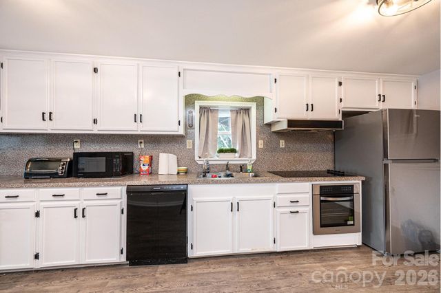 4566 Windward Lane, Catawba, NC 28609