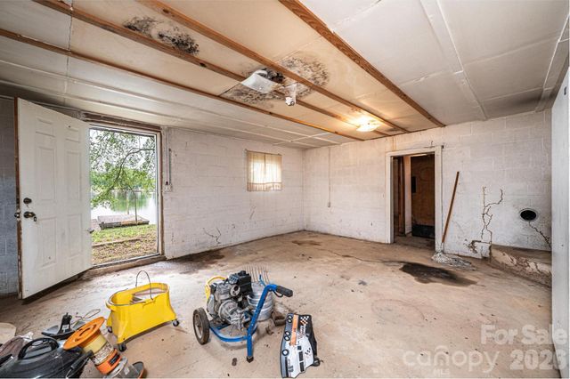 4566 Windward Lane, Catawba, NC 28609