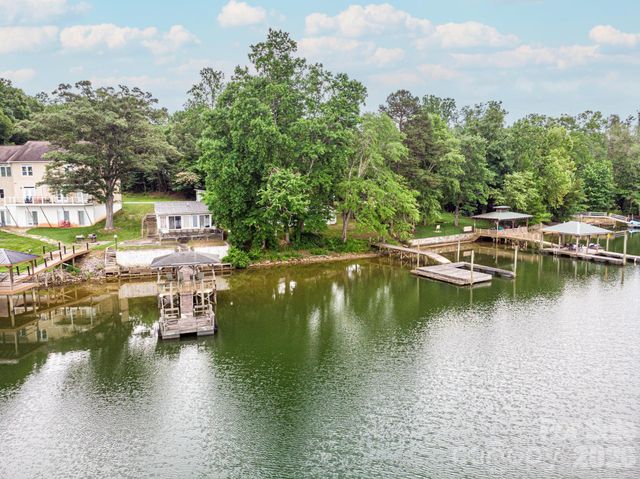 4566 Windward Lane, Catawba, NC 28609