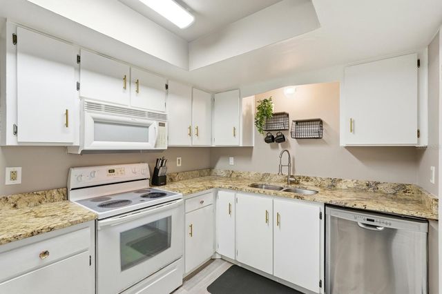 415 BANANA CAY DRIVE J, South Daytona, FL 32119