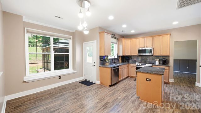 2480 N Legacy Park Boulevard, Fort Mill, SC 29707