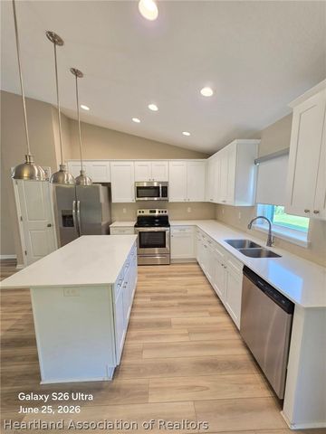 5523 Castania Drive, Sebring, FL 33872