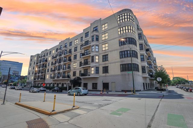 520 N HALSTED Street 311, Chicago, IL 60642