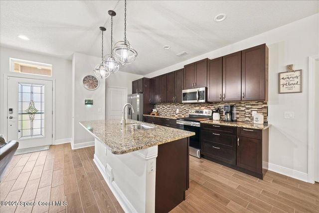 1015 Durango Street SE, Palm Bay, FL 32909