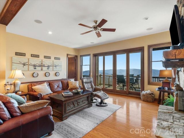 600 Andrew Banks Road D4, Burnsville, NC 28714