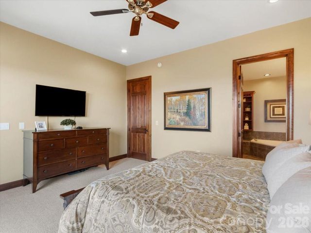 600 Andrew Banks Road D4, Burnsville, NC 28714