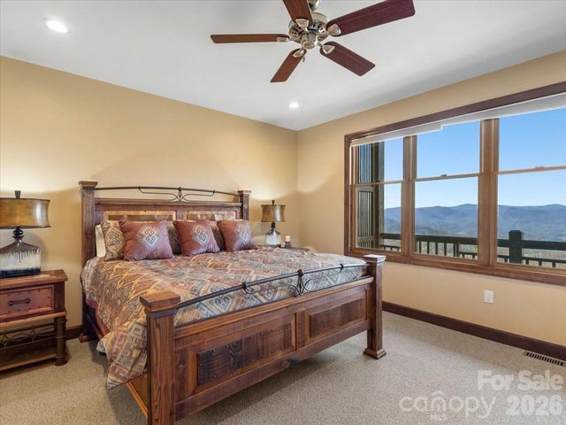600 Andrew Banks Road D4, Burnsville, NC 28714
