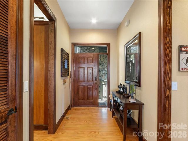 600 Andrew Banks Road D4, Burnsville, NC 28714