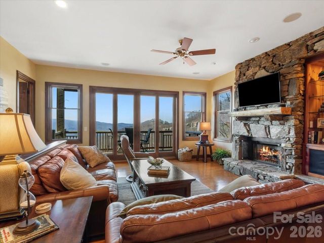 600 Andrew Banks Road D4, Burnsville, NC 28714
