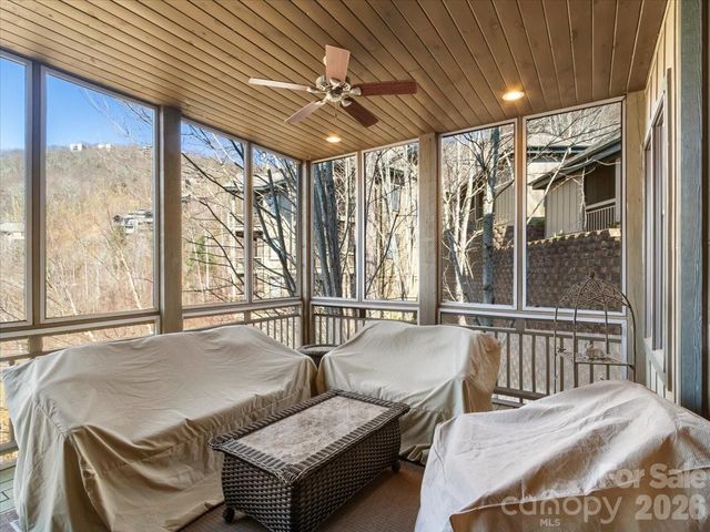 600 Andrew Banks Road D4, Burnsville, NC 28714