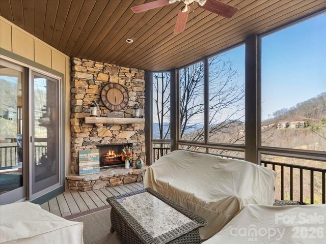 600 Andrew Banks Road D4, Burnsville, NC 28714