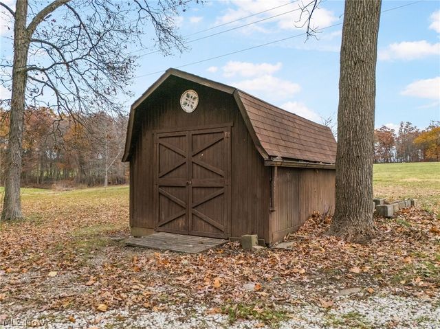 2081 Waynesburg Road NW, Carrollton, OH 44615