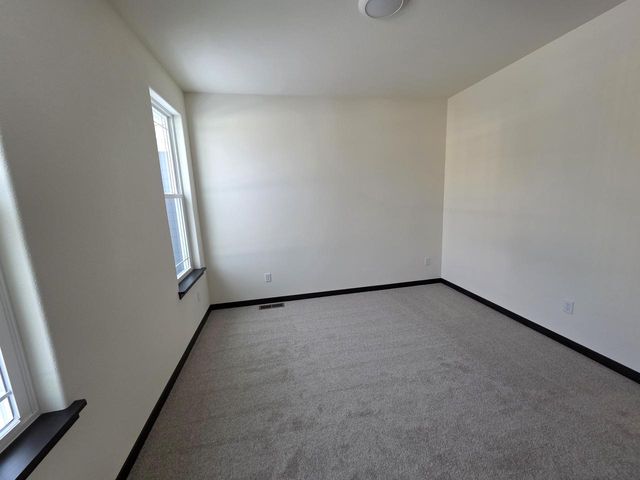 N945 Winds WAY, Oconomowoc, WI 53066