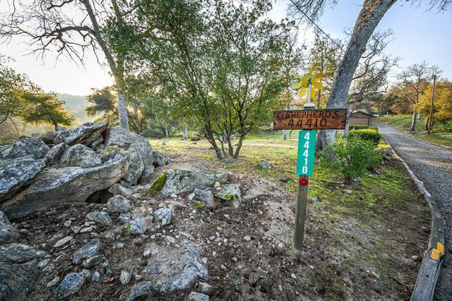 44410 Quail Court, Coarsegold, CA 93614