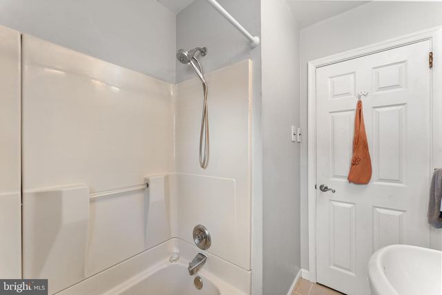 354 GREENWOOD AVE, Gloucester City, NJ 08030