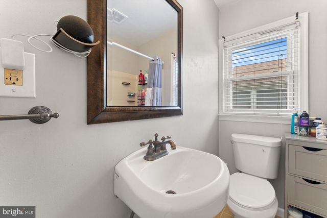 354 GREENWOOD AVE, Gloucester City, NJ 08030