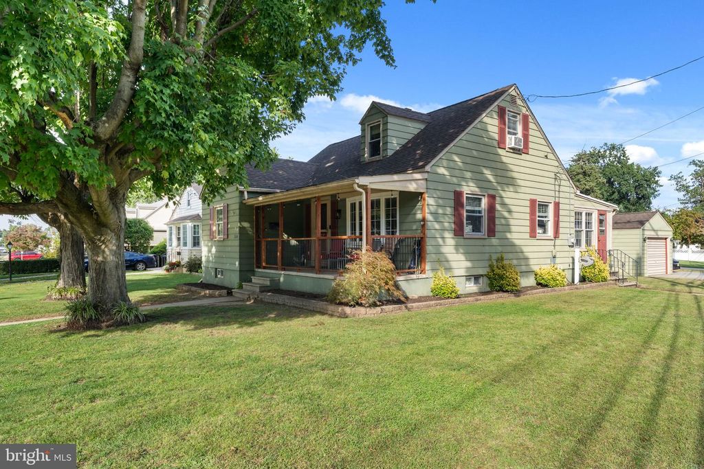 354 GREENWOOD AVE, Gloucester City, NJ 08030