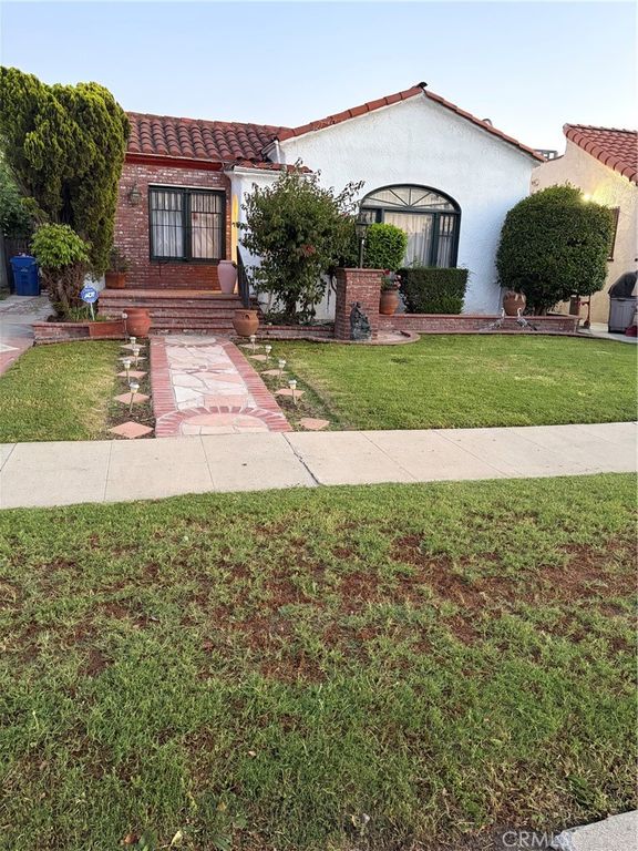 1922 W 80th, Los Angeles, CA 90047