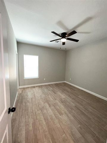 8006 Bowen Street, Houston, TX 77051