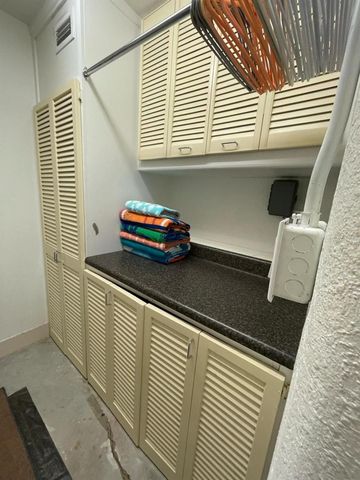 6015 CARLTON AVENUE, Sarasota, FL 34231
