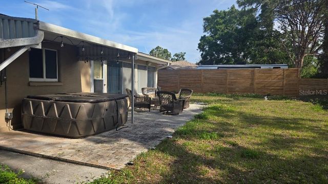 6015 CARLTON AVENUE, Sarasota, FL 34231