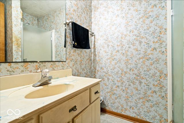 283 E 600 N, Alexandria, IN 46001