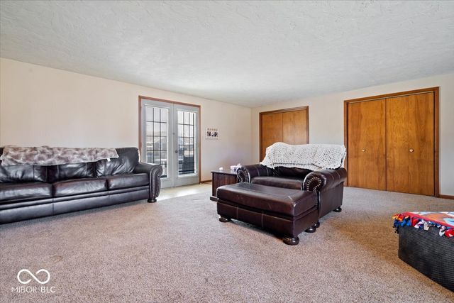 283 E 600 N, Alexandria, IN 46001