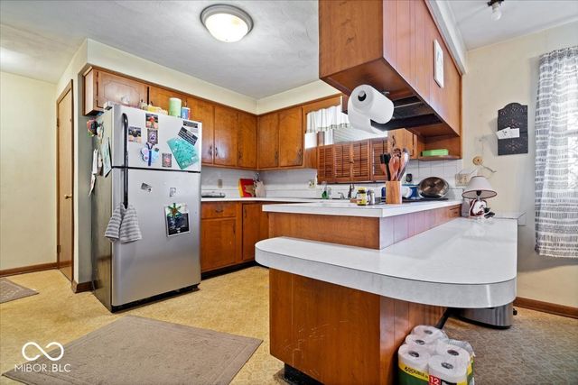 283 E 600 N, Alexandria, IN 46001