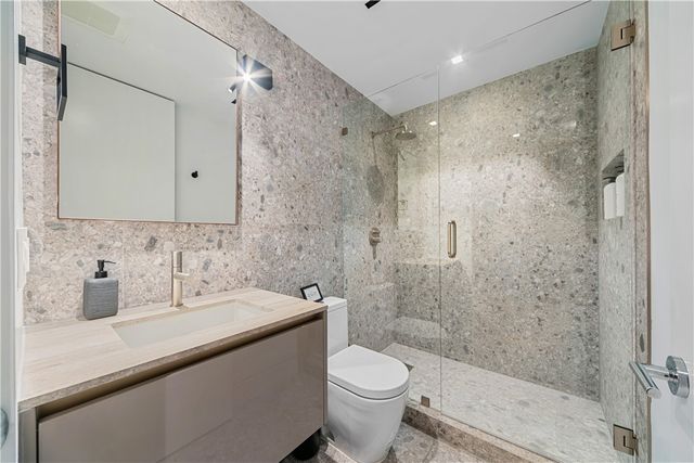 716 N Fuller, Los Angeles, CA 90046