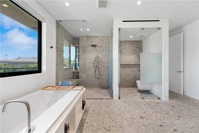 716 N Fuller, Los Angeles, CA 90046