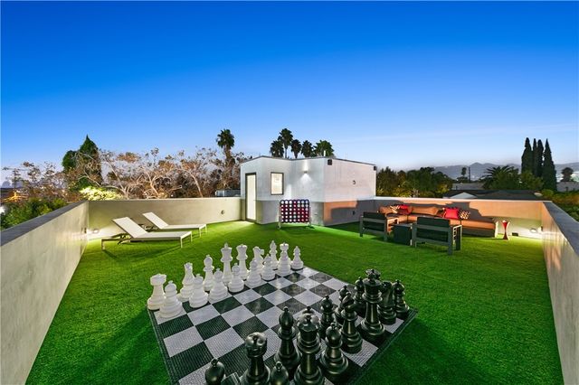 716 N Fuller, Los Angeles, CA 90046