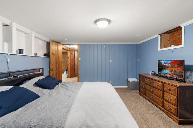 237 S Chestnut Street, Belle Plaine, MN 56011